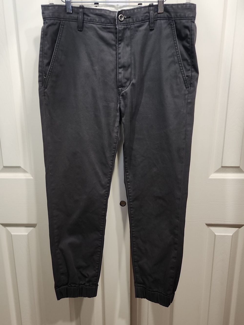 Levi's Men's Dark Gray Stretch Chino Jogger Pants 33X30